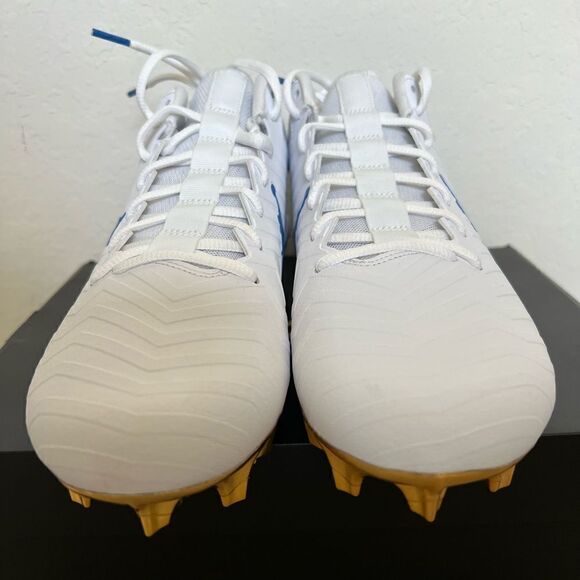 Nike Jordan UCLA Player Exclusive Football Cleats - Picture 3 of 11